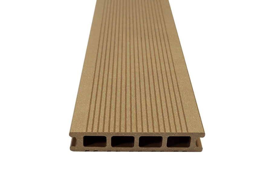 Classic Striped Oak Composite Deck Classic Striped Oak Composite Deck